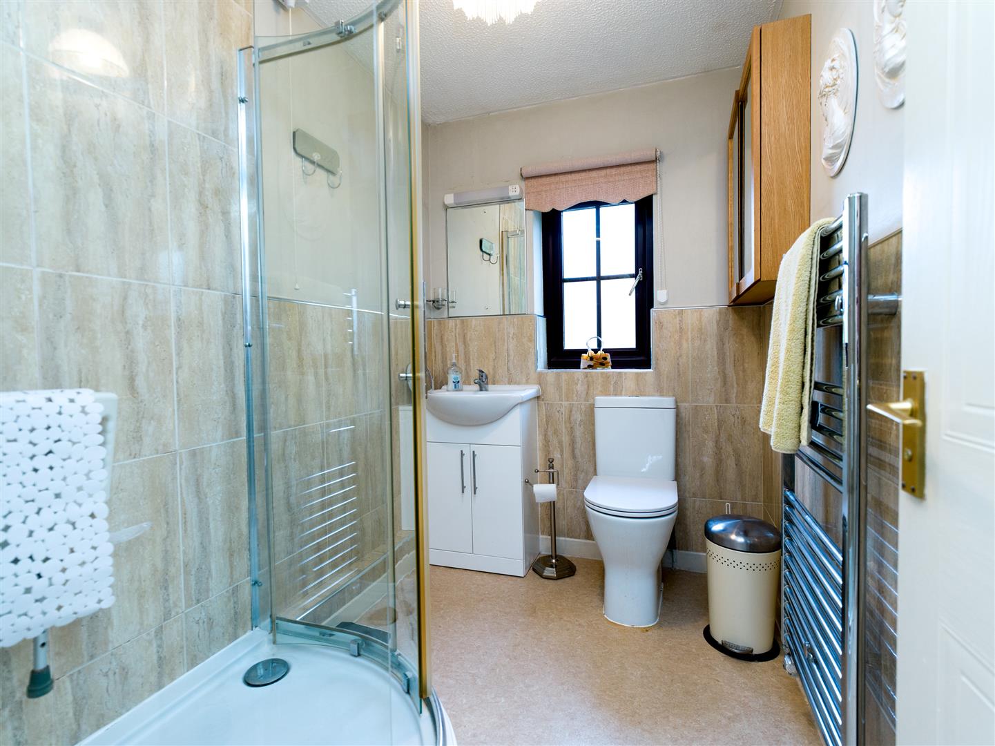 31, Jasmine Gardens, Oswestry, SY11 1UA Estate Agents & Auctioneers